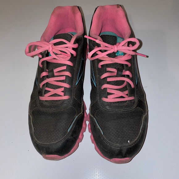 Reebok Running Shoes - Picture 3 of 4